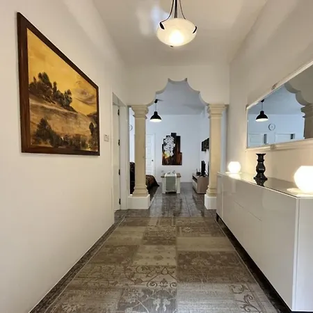 2 Bedroom Birzebbugia Apartment *