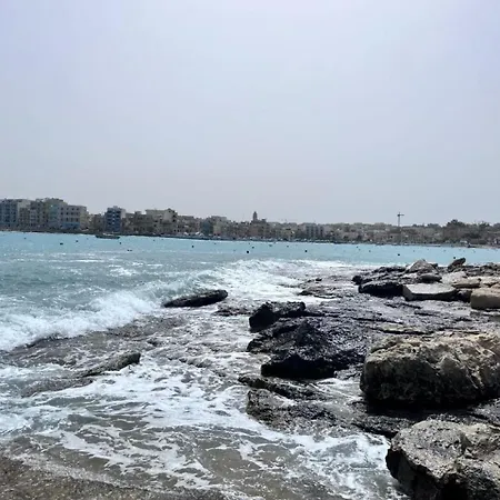 Carmax 2 Bedroom Birzebbugia Apartment Birzebbuga