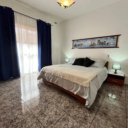 Carmax 2 Bedroom Birzebbugia * Birzebbuga