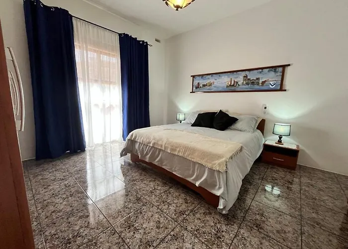 Carmax 2 Bedroom Birzebbugia * Birżebbuġa