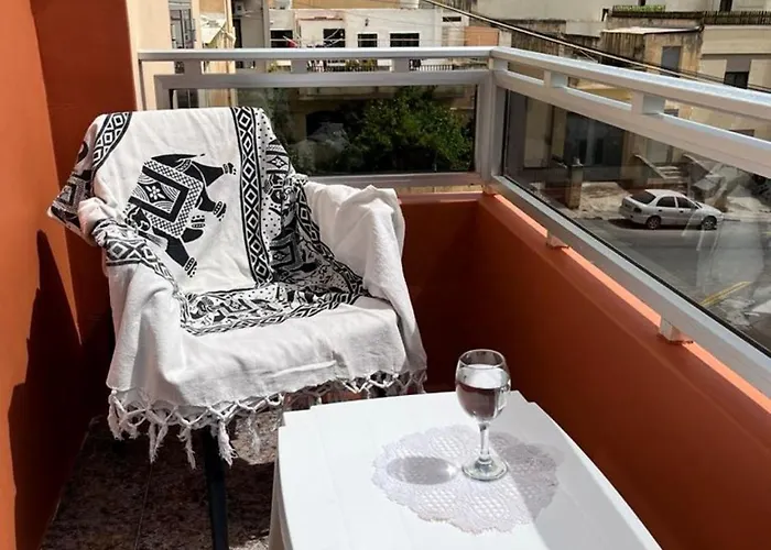 Carmax 2 Bedroom Birzebbugia Apartman *